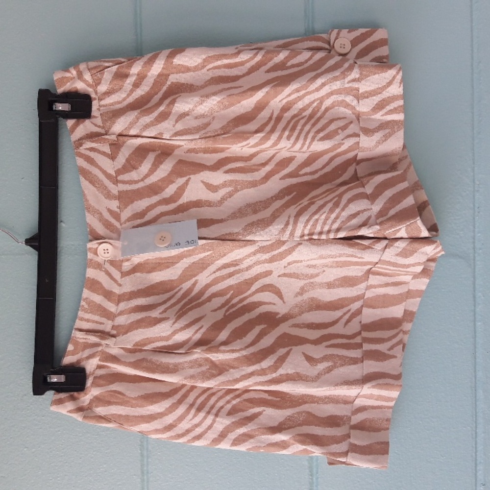 NWT " blue sol" Animal Print Shorts Woman's Sizes 8, 10, 12, 14 & 16